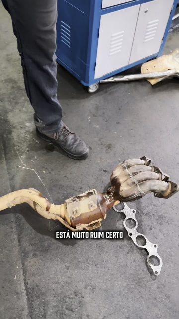 Mais um catalisador sendo trocado no Ecosport. O combustível de baixa qualidade está cada vez mais prejudicando os motores. É importante escolher sempre um combustível confiável, porque economizar aqui pode sair caro depois, não só para o catalisador, mas para o motor inteiro. Cuide bem do seu carro e evite problemas desnecessários.

#RetificaFrancatti #ManutençãoDeMotor #Catalisador #CombustívelDeQualidade