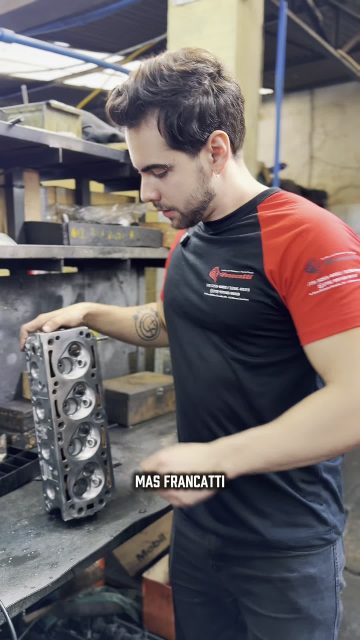 Você sabe por que é importante fazer a retificação do cabeçote do seu carro? Com o tempo, a vedação das válvulas perde a perfeição, surgem folgas nos guias, os vedadores ressecam e até a corrosão pode causar problemas. Fazer o cabeçote garante a compressão ideal, a queima correta do combustível e devolve ao motor o funcionamento original, evitando queima de óleo e perda de água.

#RetificaFrancatti #ManutençãoDeMotor #CabeçotePerfeito #MotorComoNovo