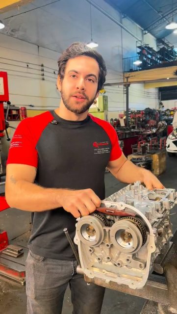 Tecnologia que impressiona até nos detalhes.

O cabeçote do Jetta e Audi 2.0 TSI reúne recursos que permitem variar o funcionamento do motor, trazendo mais desempenho e eficiência em diferentes situações.

É muita tecnologia trabalhando em conjunto para fazer o motor entregar o melhor resultado.

#RetificaFrancatti #MotorTSI #TecnologiaAutomotiva
